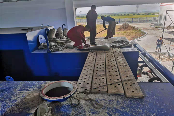 養(yǎng)豬場用河水一體化凈水設(shè)備哪家好？