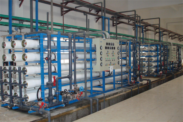 屠宰場清洗用反滲透設(shè)備還是用一體化凈水設(shè)備？你知道嗎？