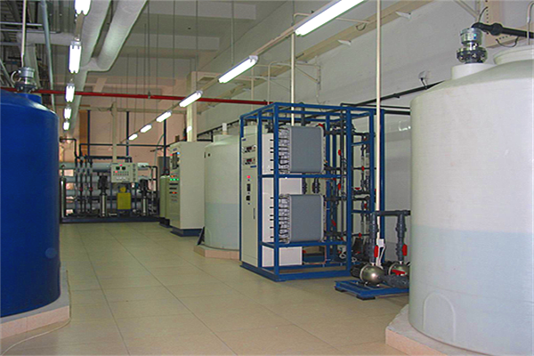 山西電鍍工業反滲透超純水設備多少錢一套？