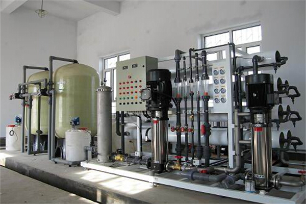 值得深思：安裝養(yǎng)豬場凈水設(shè)備有哪些好處？