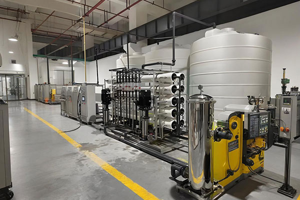 雙級(jí)反滲透水處理設(shè)備多少錢(qián)？精準(zhǔn)解讀價(jià)格之謎