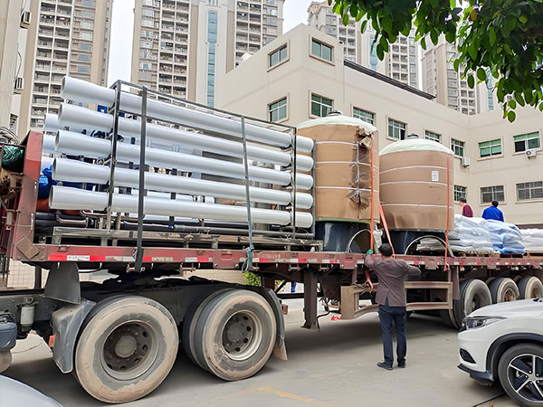 工業(yè)反滲透水處理設備生產(chǎn)廠家：工業(yè)用水純凈度的 “終極守護者”！