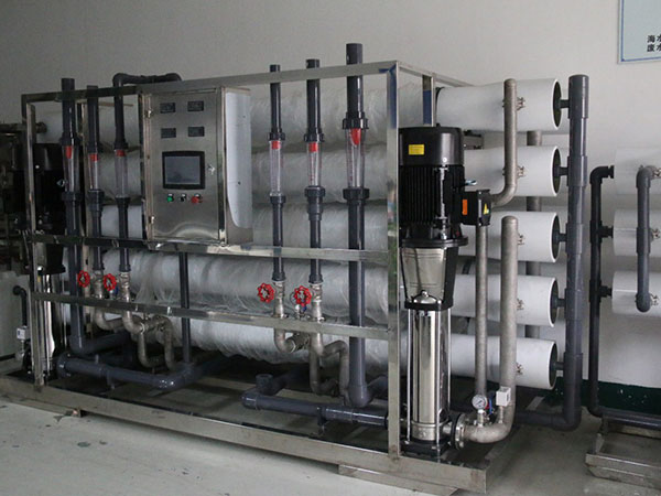 干貨收藏！反滲透凈水設(shè)備哪家好？抓住這幾點，閉眼選不踩雷