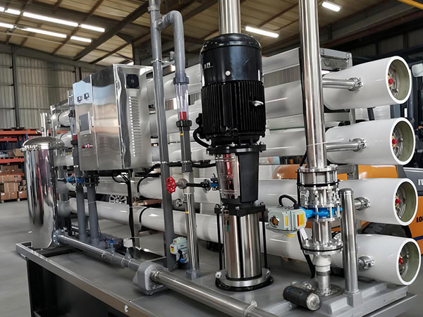 守護(hù)水質(zhì)安全！化工反滲透純水設(shè)備是生產(chǎn)核心保障